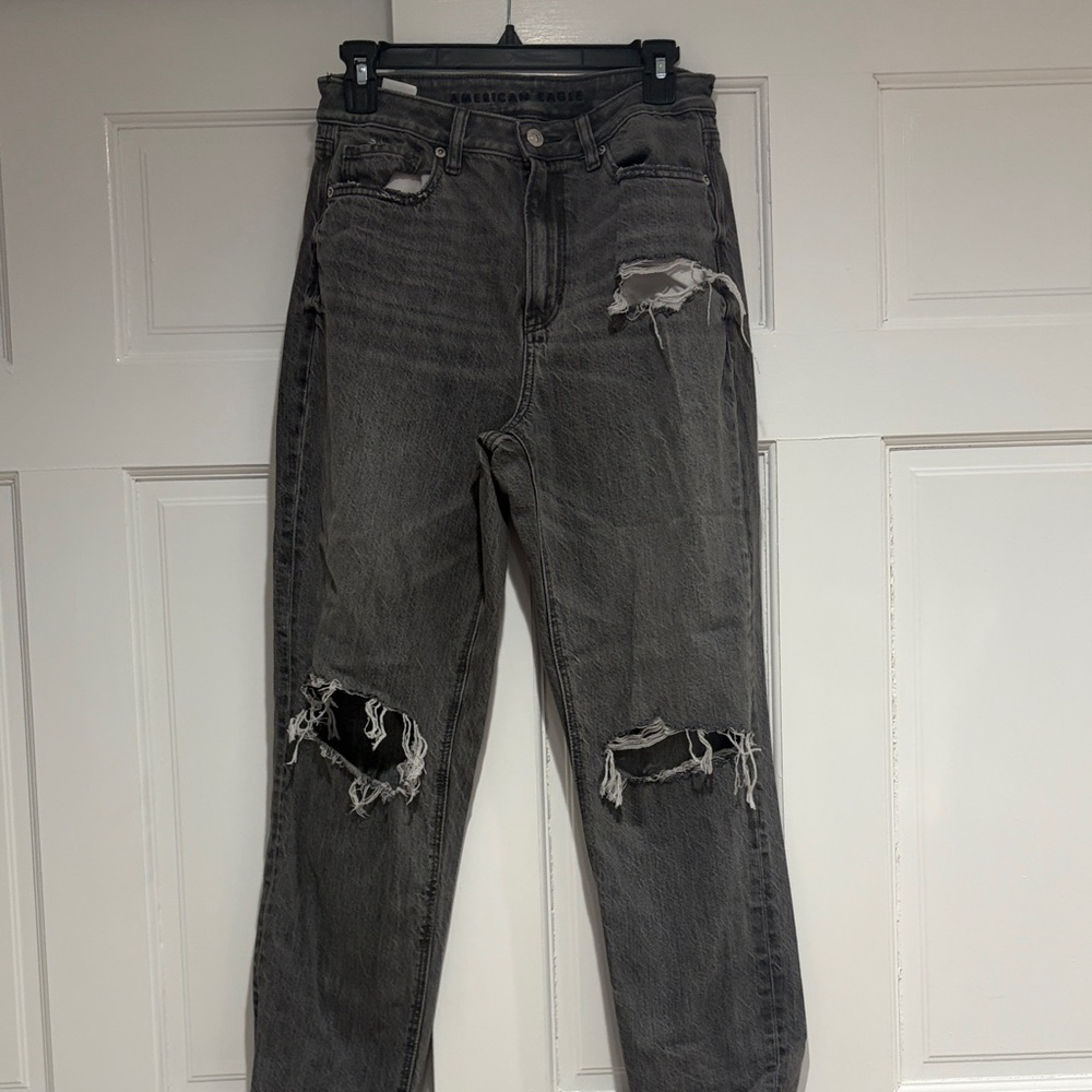 American Eagle Outfitters Ripped Gray Jeans Size 6 Regular Standard